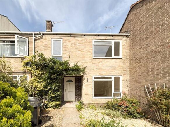 2 bed property, in Old Town, £165,000