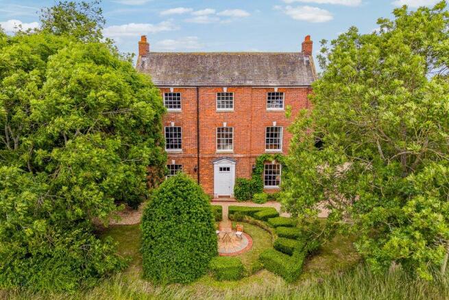 8 bed property, in Timberland Road, £1,100,000