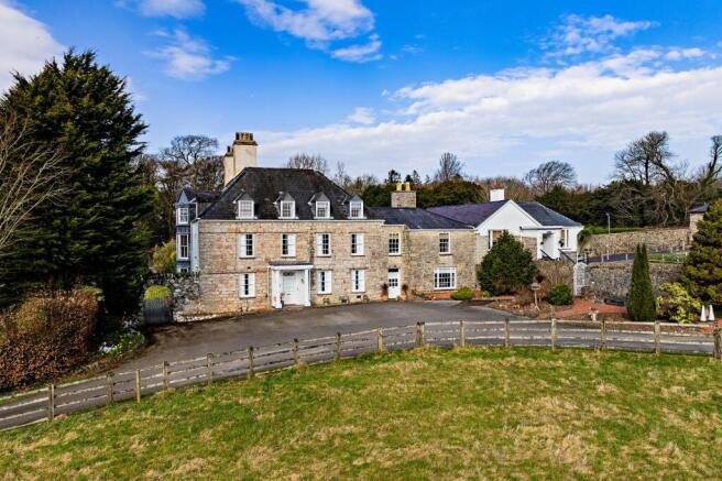 9 bed property, in Y Felinheli LL56, £2,500,000