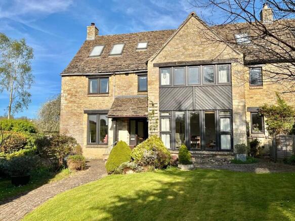 6 bed property, in Point Road, £1,100,000
