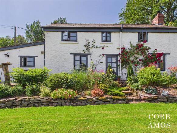 2 bed property, in Abbeydore, £650,000