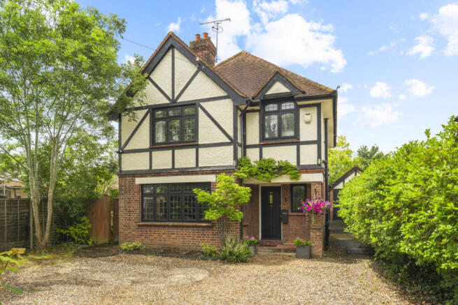 4 bed property, in Cambridge Road, £700,000