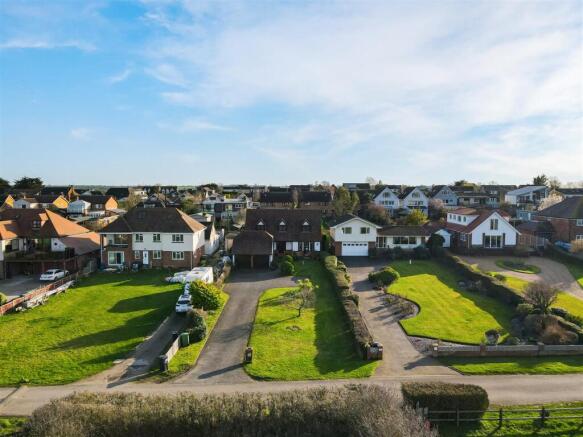 4 bed property, in Esplanade, £699,995
