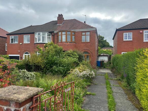 3 bed property, in Bower Avenue, £325,000