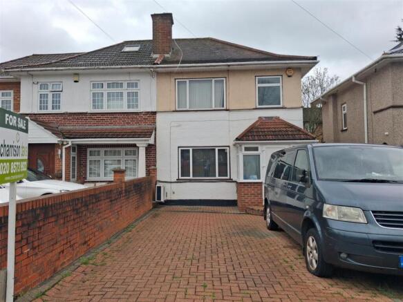 4 bed property, in Kingshill Avenue, £599,999