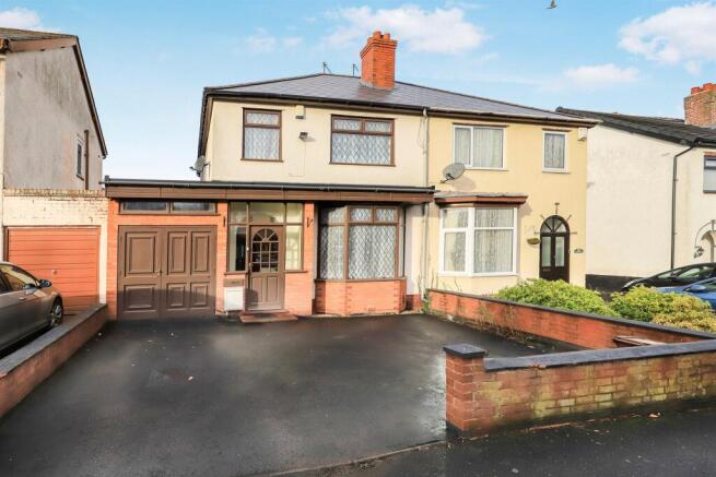 3 bed property, in Leighton Road, £310,000