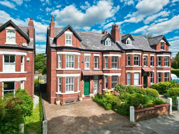 5 bed property, in Mile End Lane, £600,000