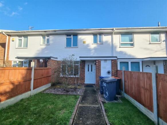 4 bed property, in Rushmead Close, £340,000