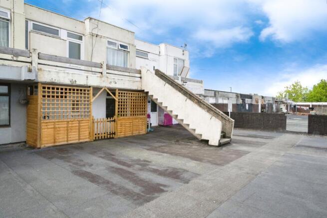 1 bed property, in Harden Road, £75,000