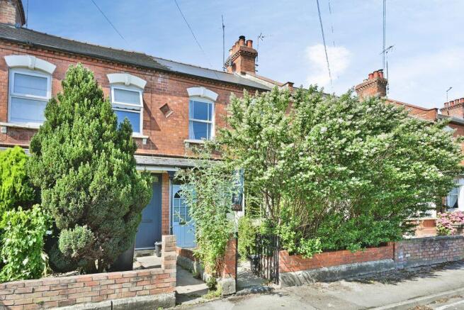 3 bed property, in Watermoor Road, £400,000