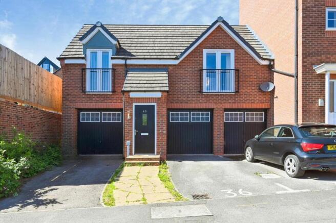 2 bed property, in Bailey Drive, £170,000