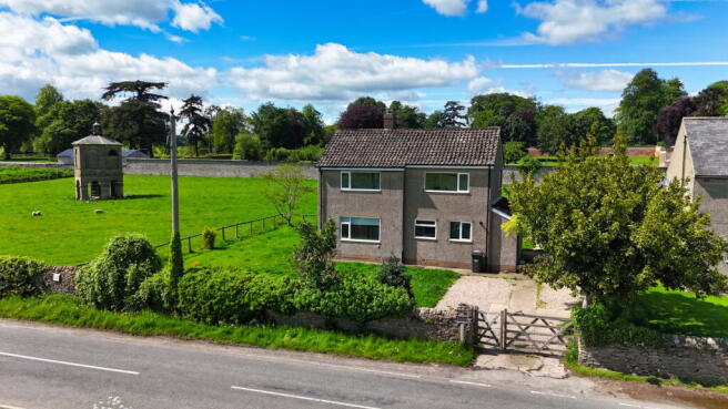 3 bed property, in Forcett, £275,000