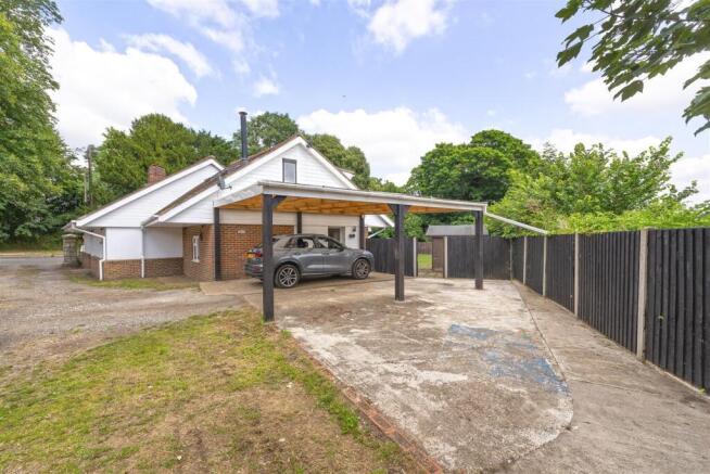 3 bed property, in London Road, £625,000