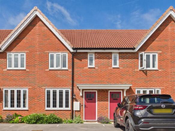 2 bed property, in Sanderling Drive, £275,000