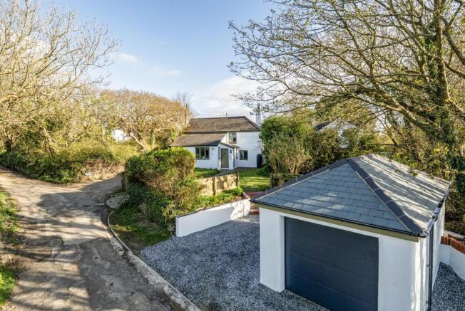 2 bed property, in Welcombe, £399,950