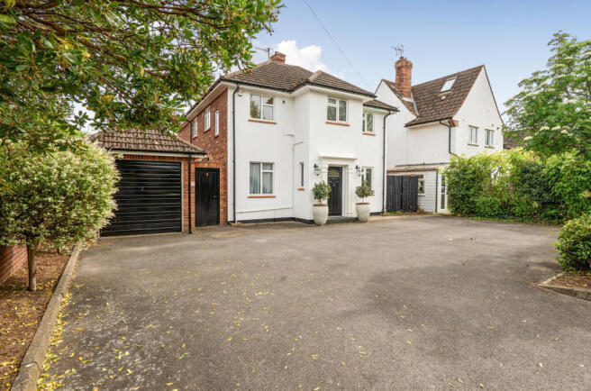 4 bed property, in Holway Avenue, £625,000
