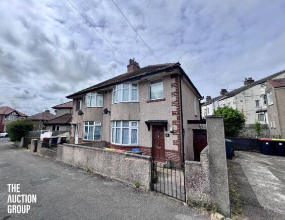 3 bed property, in Chatsworth Road, £117,000