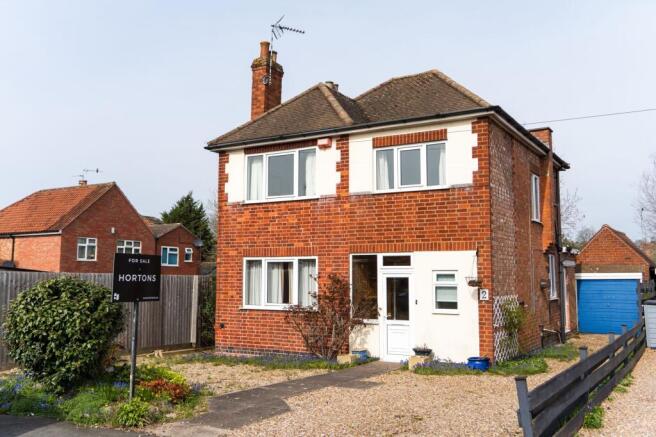 3 bed property, in Somerby Road, £350,000