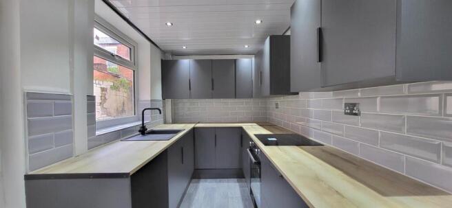3 bed property, in Prospect Place, £160,000