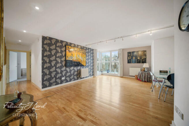 2 bed property, in Seward Street, £750,000