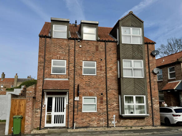 2 bed property, in Spencer Street, £135,000