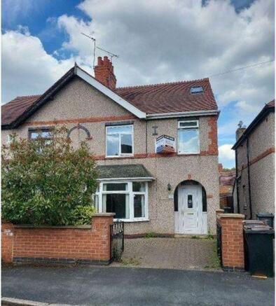 4 bed property, in 10 Kingsway, £180,000