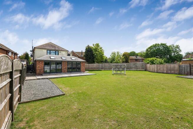 4 bed property, in Wicklands Road, £970,000