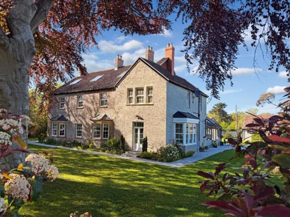 6 bed property, in Chessells Lane. Charlton Adam, £1,500,000