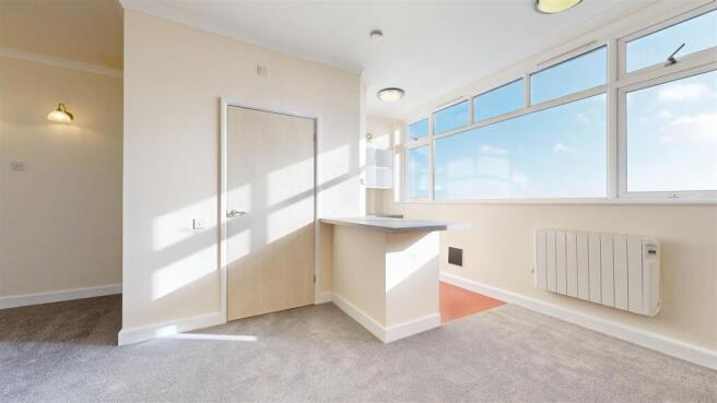 1 bed property, in Maritime House, £80,000