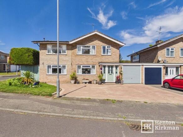 5 bed property, in South Ridge, £700,000
