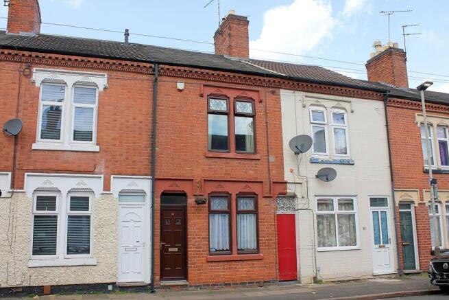 2 bed property, in Cranmer Street, £175,000