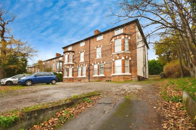 2 bed property, in Old Chester Road, £135,000