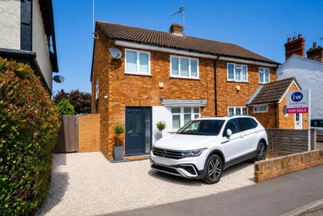 3 bed property, in Norfolk Road, £450,000