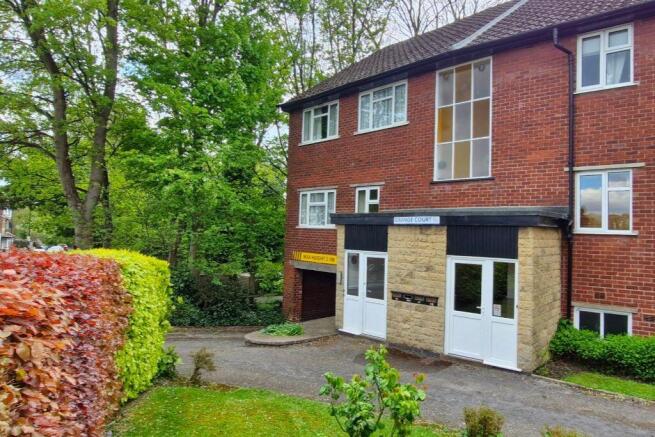 2 bed property, in Carter Knowle Road, £185,000