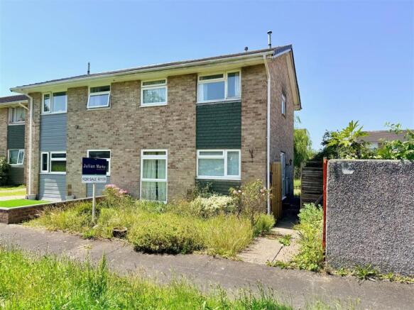 3 bed property, in Elburton, £250,000