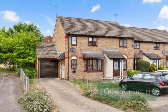 3 bed property, in Hollybush Way, £425,000