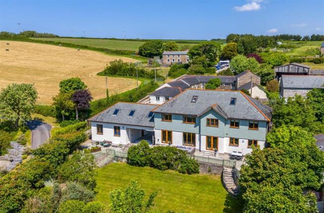19 bed property, in Mawla, £1,225,000