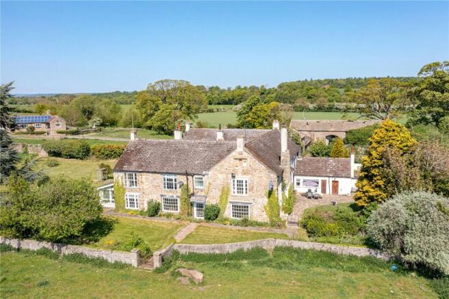 7 bed property, in Winston, £795,000