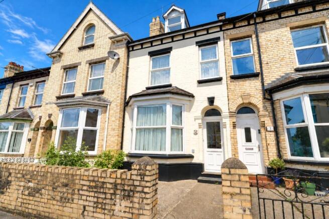 4 bed property, in Carlton Terrace, £195,000