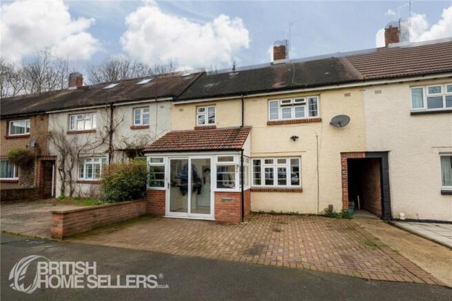 4 bed property, in Bishops Close, £550,000