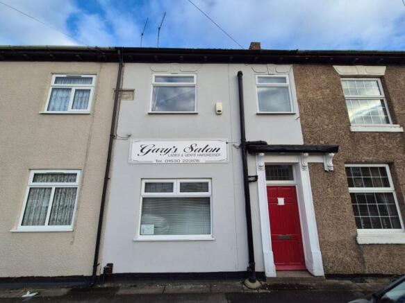 2 bed property, in The Green, £170,000