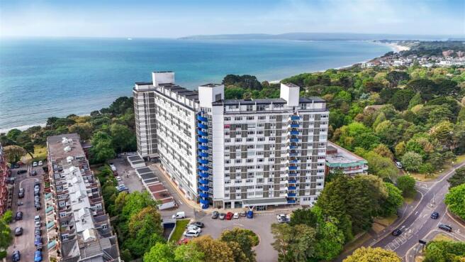 2 bed property, in West Cliff Road, £215,000