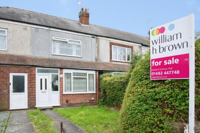 3 bed property, in Endike Lane, £130,000