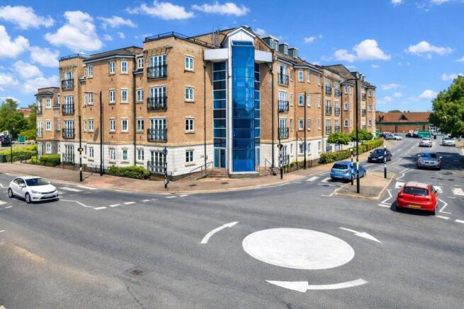 2 bed property, in Magnon Court, £150,000