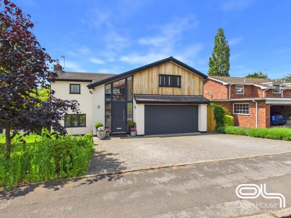 4 bed property, in Meadow Ridge, £775,000