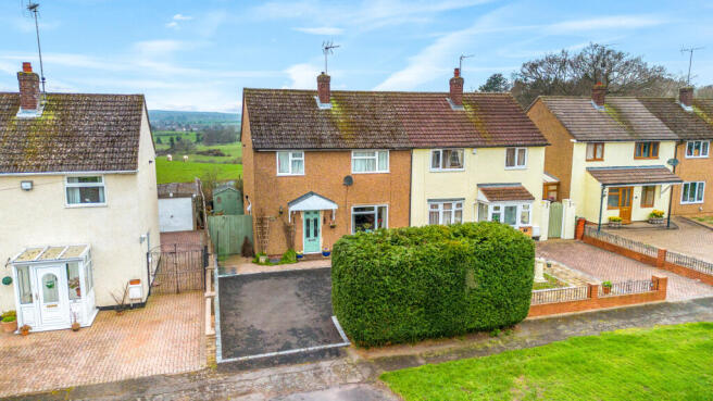 3 bed property, in Truro Drive, £230,000