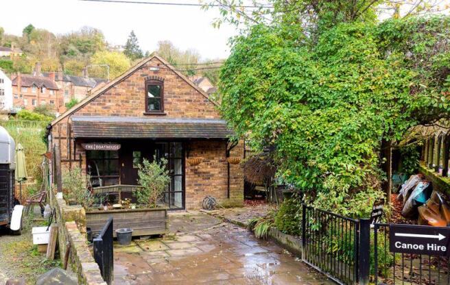 2 bed property, in Ladywood, £170,000
