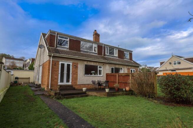 3 bed property, in Wolfe Close, £310,000