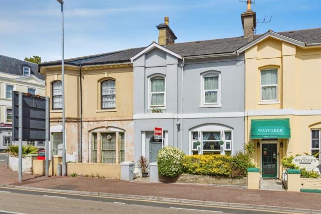 5 bed property, in Belgrave Road, £280,000
