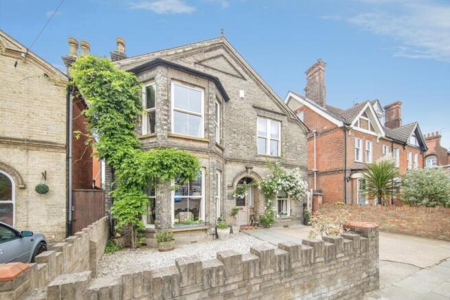 4 bed property, in Norwich Road, £475,000